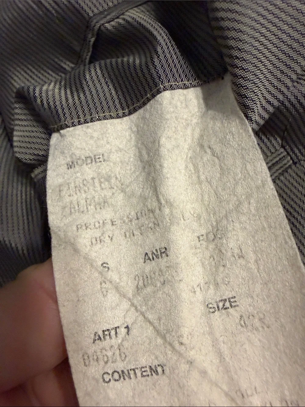 Hugo Boss Men's Slate Gray Two-Button Blazer size 42 length 32” pit to pit 42